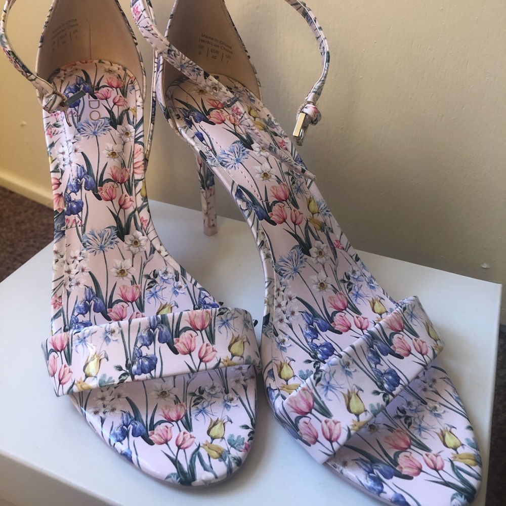 Women's Floral Sandal with Heels
